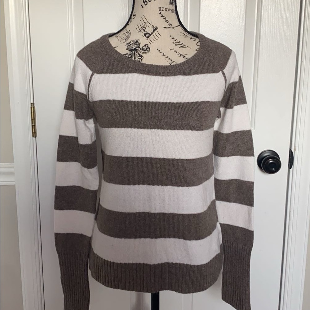 Women’s Gray and White Striped Sweater Size Medium Slight Stains